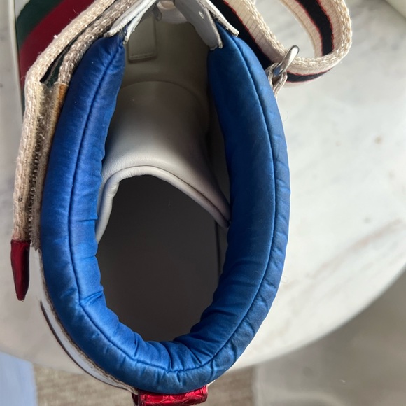 Gucci White Sneakers with Red and Green Accents - Picture 9 of 14